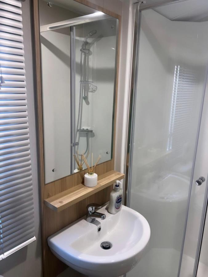 Brand New Modern Holiday Home - Haven The Orchards Holiday Park Saint Osyth Exterior foto